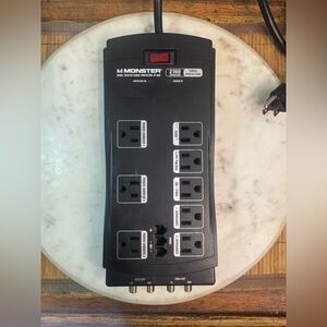 Monster JP800 8-Outlet Home Theater Surge Protector